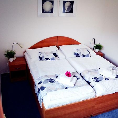 Hotel S-Centrum Benesov  Eksteriør billede