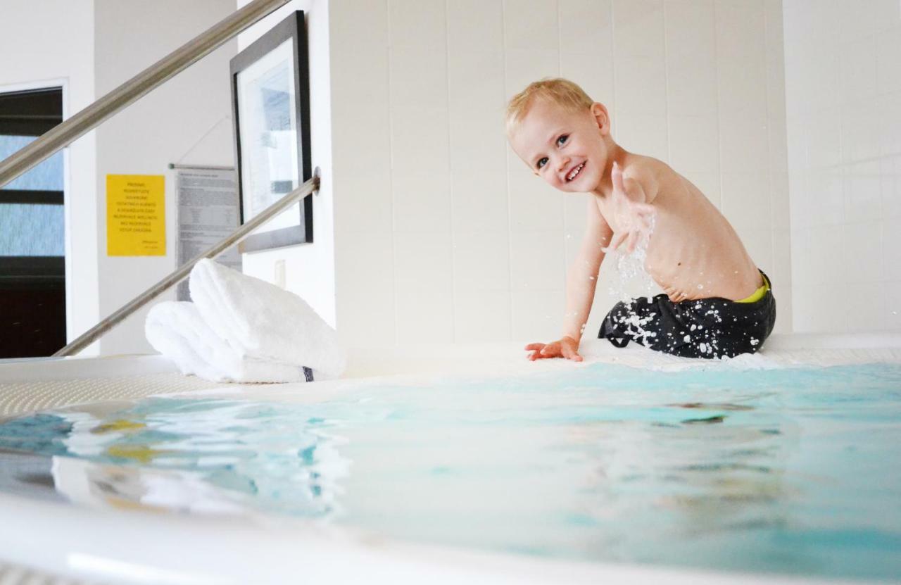 Hotel S-Centrum Benesov  Eksteriør billede