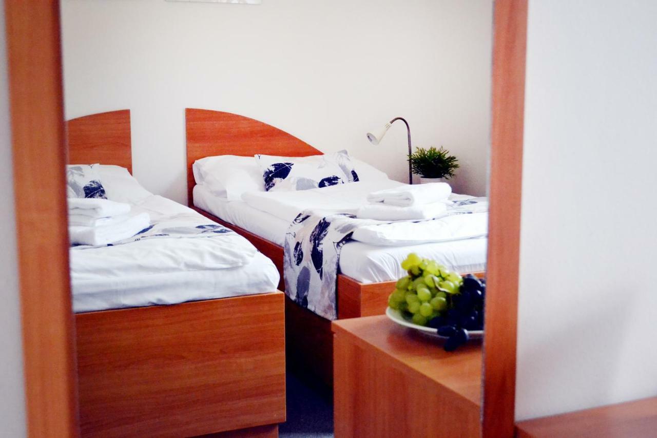 Hotel S-Centrum Benesov  Eksteriør billede